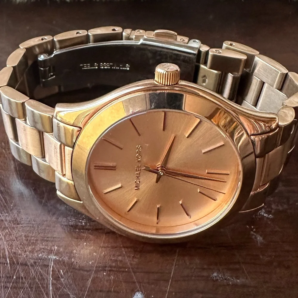 Michael Kors Women's Gold-Tone Watch Needs Battery wristband 6 inch
